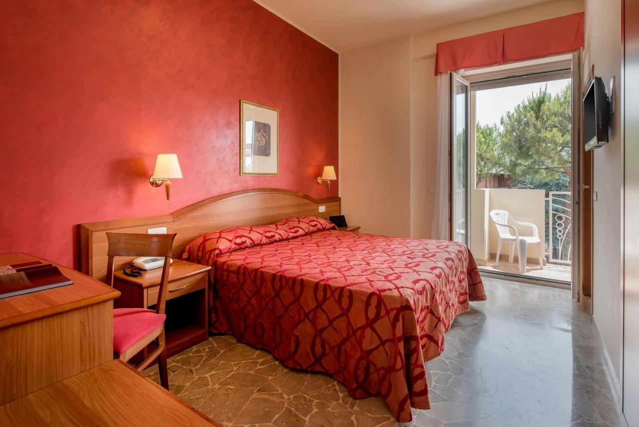 Hotel Tiffany Rimini Eksteriør billede