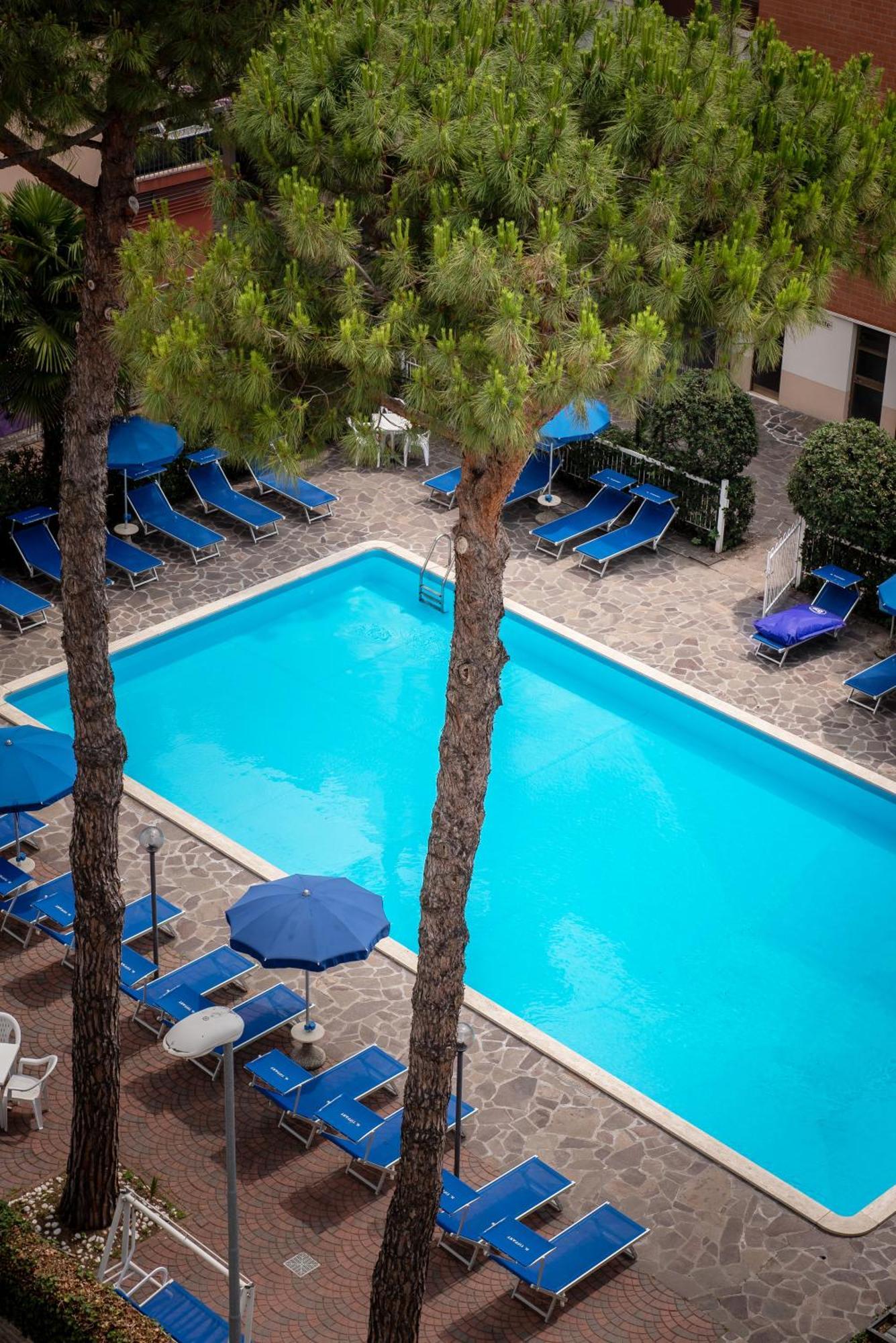 Hotel Tiffany Rimini Eksteriør billede