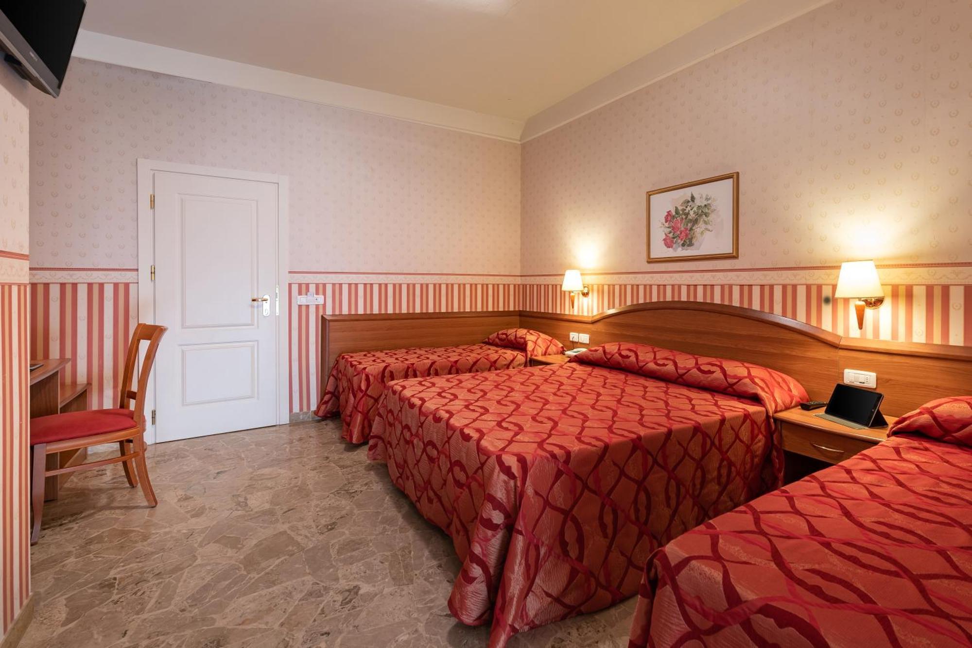 Hotel Tiffany Rimini Eksteriør billede