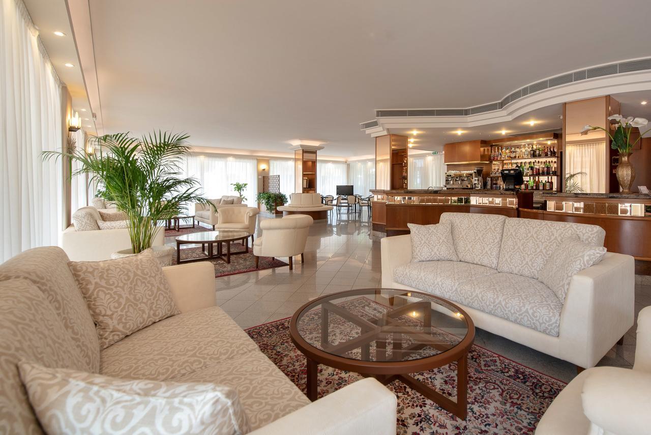 Hotel Tiffany Rimini Eksteriør billede