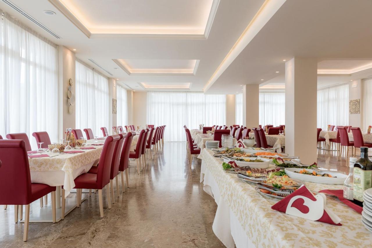 Hotel Tiffany Rimini Eksteriør billede